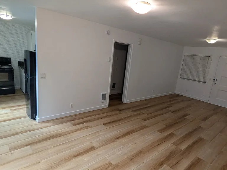 1370 High St #B — Photo 1