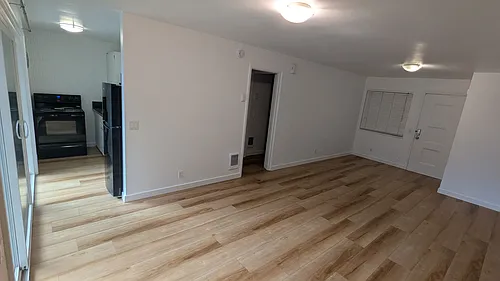 1370 High St Photo 1
