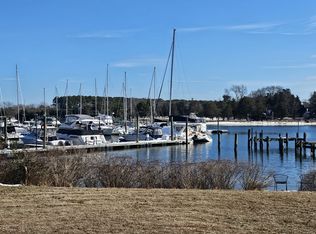 8076 Yacht Haven Rd, Gloucester Point, VA 23062