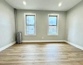 Rented by Papp Realty