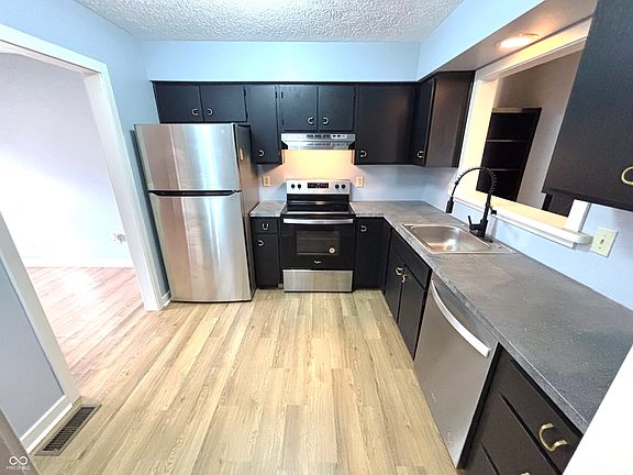 4th image of 9728 Revere Way