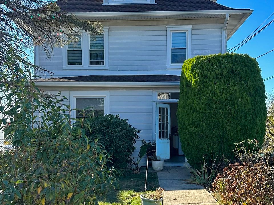 1st image of 15 Monroe Pl #1
