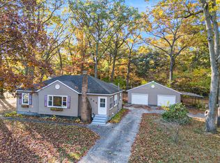 585 W River Rd, Muskegon, MI 49445