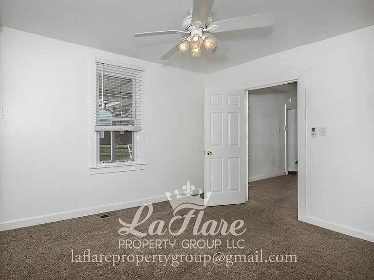 427 E Indiana Ave — Photo 15