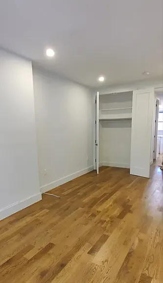 556 Bainbridge St #2L — Photo 7