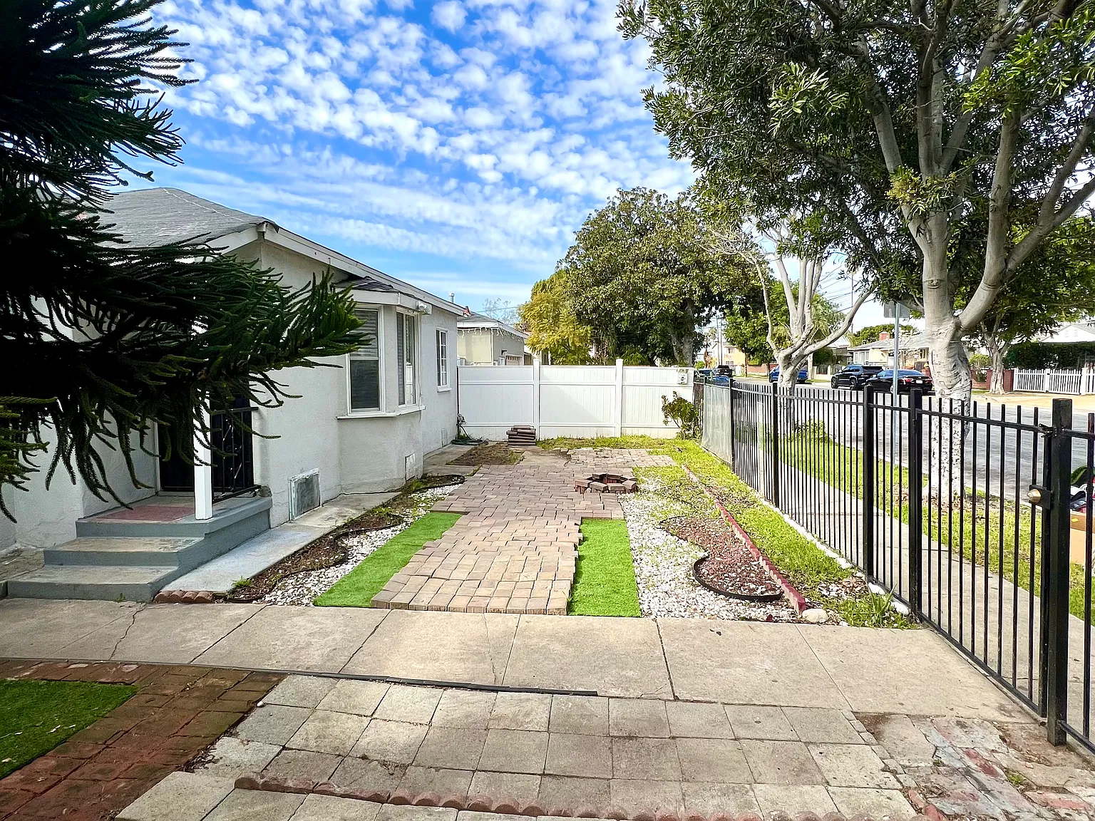 1 bed, 700 sqft, $2,000 — Photo 3