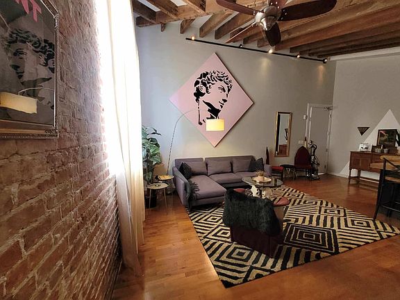 4th image of 709 Jackson Ave #204