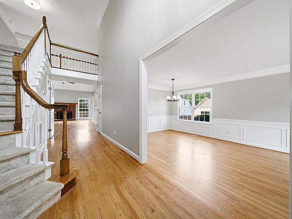 4th image of 104 W Hampton Way