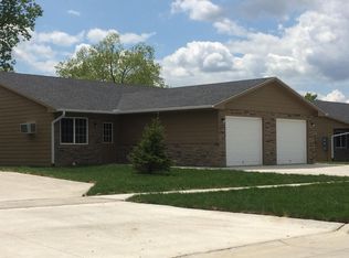 407B Plaza Heights Rd, Marshalltown, IA 50158