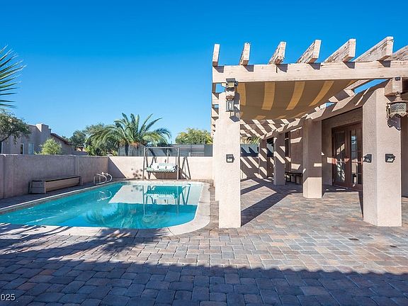 2nd image of 3482 Villa Hermosa Dr