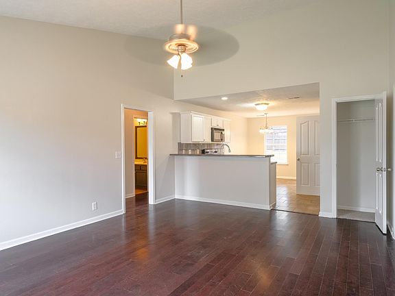 4th image of 207 Meigs Dr
