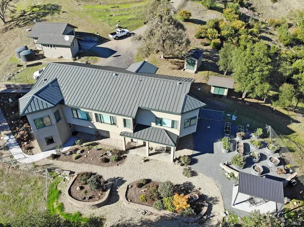 11401 Bakers Creek Road, Redwood Valley, CA 95470