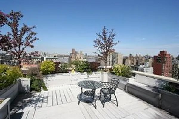 Sold by Douglas Elliman | media 25