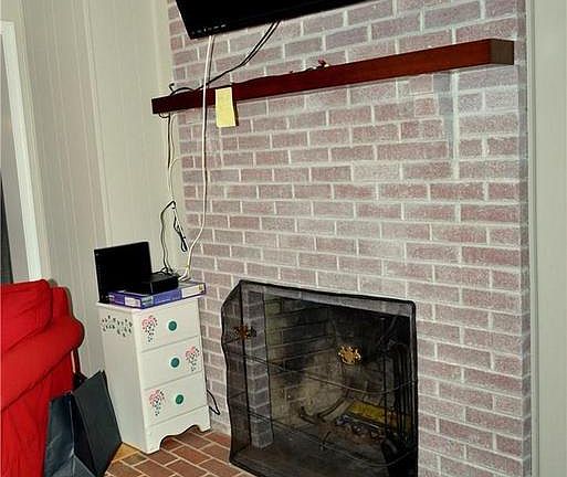 5th image of 124 Swedes St #1