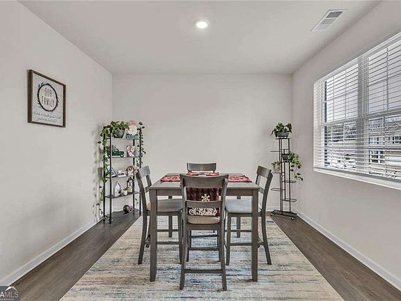 5th image of 23 Embry Blvd