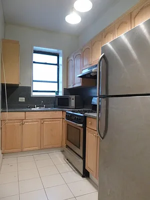 Rented by Bohemia Realty Group | media 20