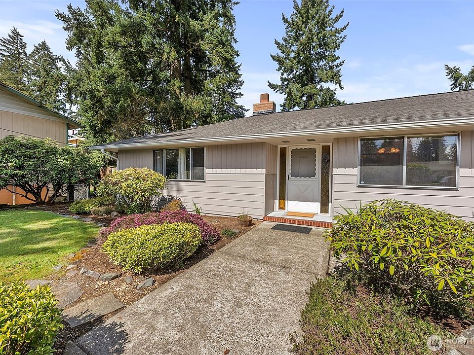 1st image of 10425 123rd Street Ct E