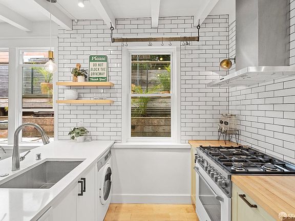 3rd image of 260 Mullen Ave