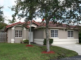 9017 SW 215th St, Cutler Bay, FL 33189