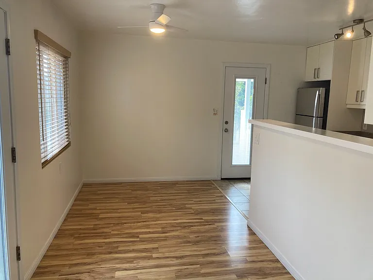 302 N Rios Ave — Photo 20