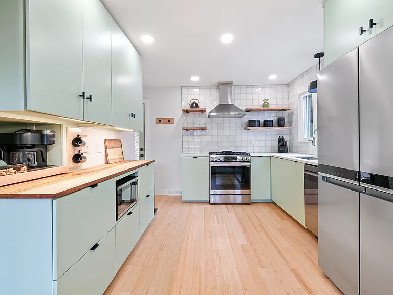 226 Sunset Ave — Photo 11