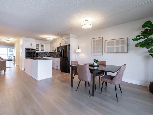 10011 116th St NW #807, Edmonton, AB T5K 1V4