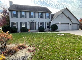 3095 Olde Hickory Trl, Green Bay, WI 54313