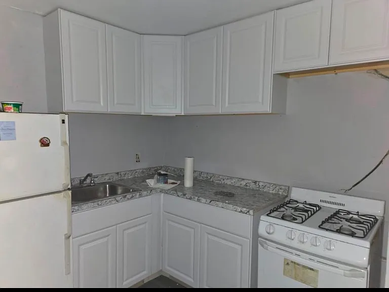 901 Stuyvesant Ave #C1 — Photo 6