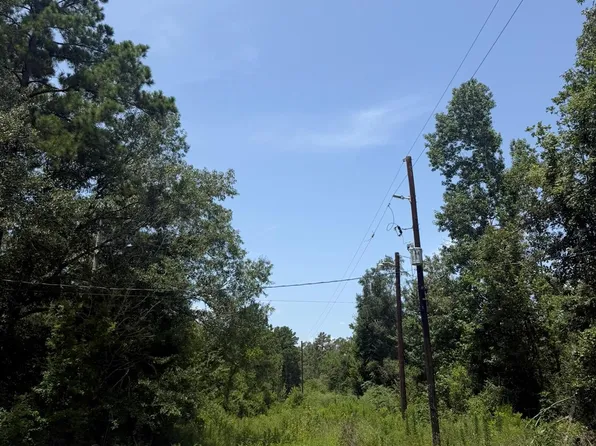 26737 Oak Creek Dr, Splendora, TX 77372