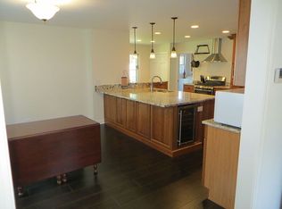 2406 Pomona Ln, Wilmette, IL