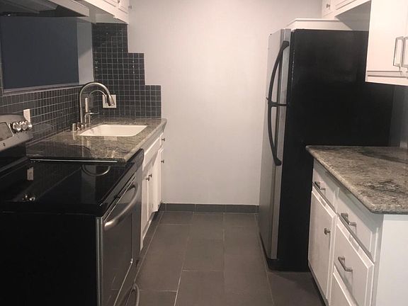 5th image of 315 N Hillcrest Blvd APT 20