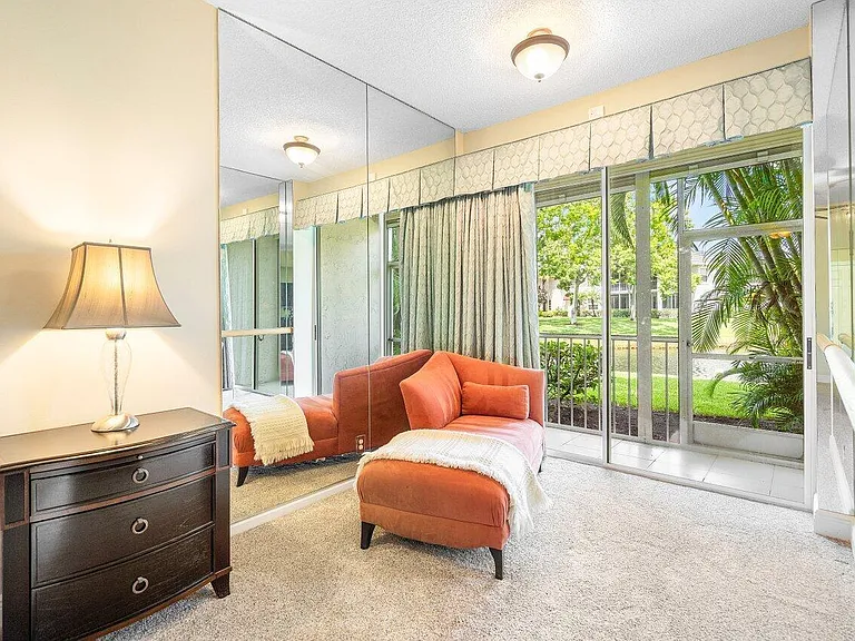5070 Lake Catalina Dr #C — Photo 13