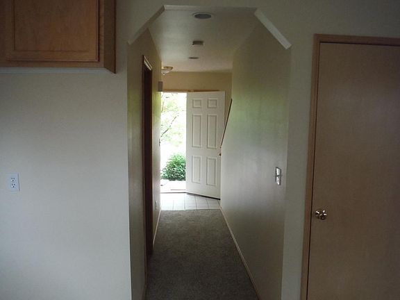 3rd image of 16322 270th Pl NE