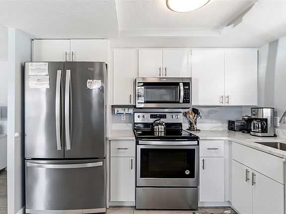 3rd image of 6154 Midnight Pass Rd #A-05