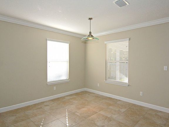 3rd image of 102 Green Dr