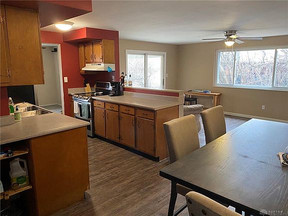 5th image of 1235 Berna Ln