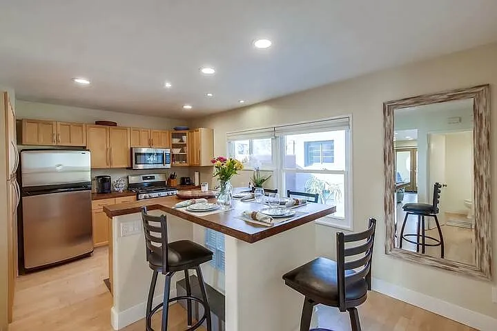 815 Salem Ct — Photo 35