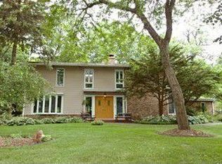 245 Bridge Ln, Tower Lakes, IL 60010