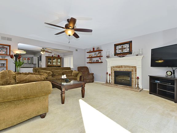 3rd image of 11025 Meadow Glen Way E