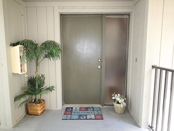 3rd image of 4 Talavera Ct