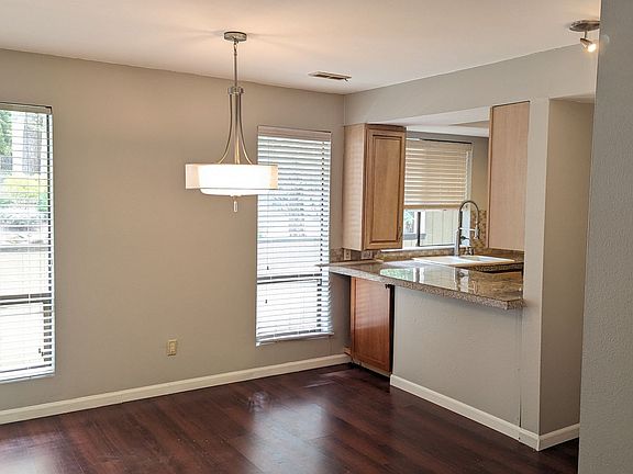 2nd image of 10819 NE 37th Pl APT 107