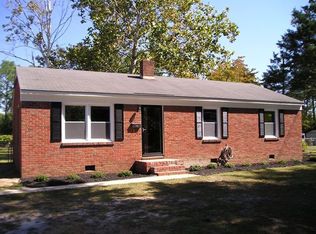 1807 Stockton Dr, Fayetteville, NC 28304