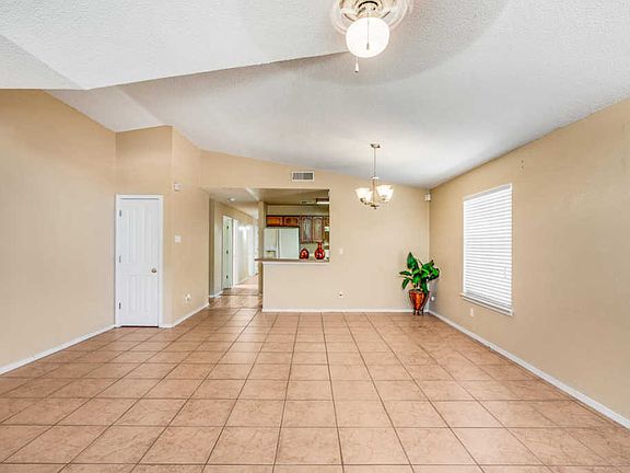 3rd image of 14184 Tierra Morena Dr