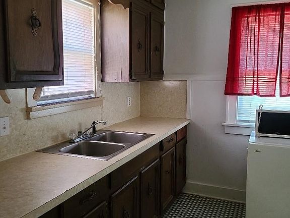 5th image of 720 S B St #0