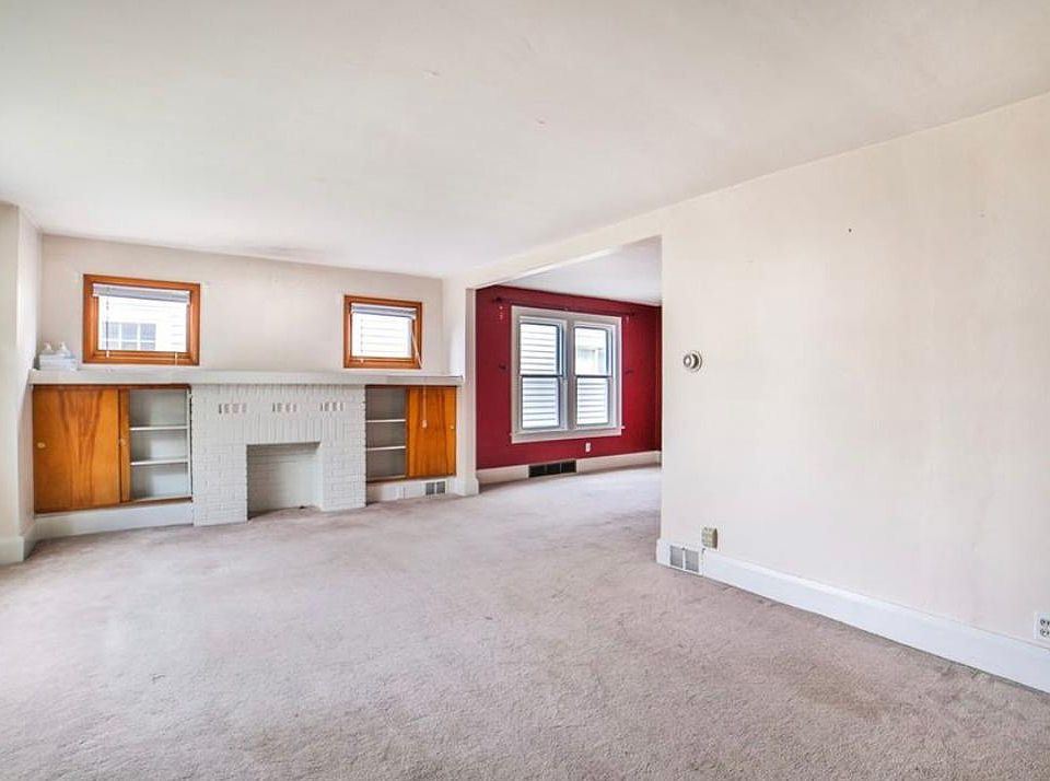 1st image of 194 Stillwell Ave #1