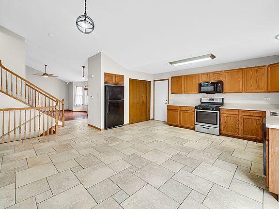 3rd image of 4224 Ashcott Ln