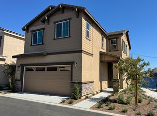 6373 Moonfire Ln, Fontana, CA 92336