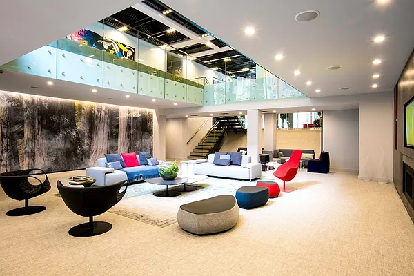 Rented by Stonehenge NYC LLC | media 13