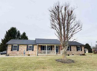 606 Willow Dr, Connersville, IN 47331