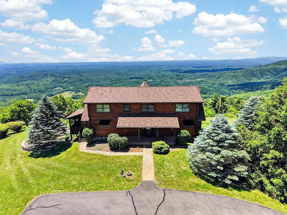 1st image of 482 Apple Hill Ln